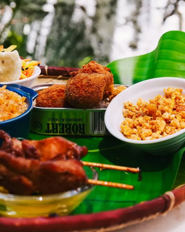 Buffet à inspiration kréol pour un anniversaire de 30 personnes, Saint-Pierre, L'Atelier de Flo - Coffee Shop Péï