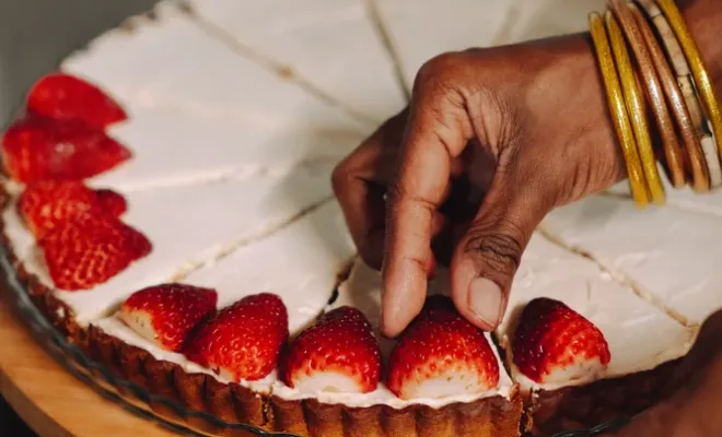 Nos tartes péi : la star du moment, notre tarte aux fraises, Saint-Pierre, L'Atelier de Flo - Coffee Shop Péï