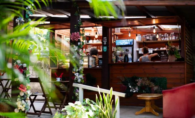 Karinekomk, Saint-Pierre, L'Atelier de Flo - Coffee Shop Péï